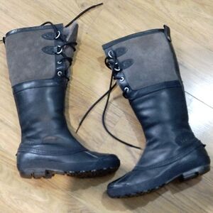 UGG Australia Belcloud 14" Boot